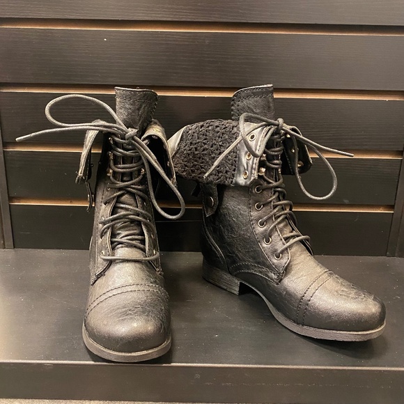 Black Floral Lace Combat Boots - Picture 1 of 6